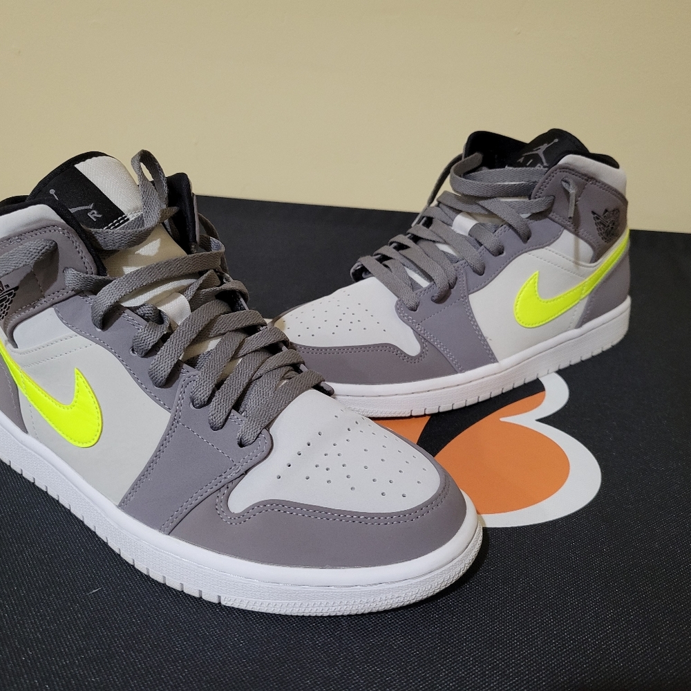Jordan 1s 8 Men